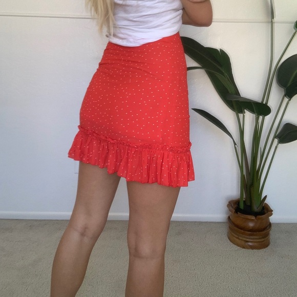 *LAST CHANCE*{H&M} polka dot ruffle skirt - Picture 6 of 9